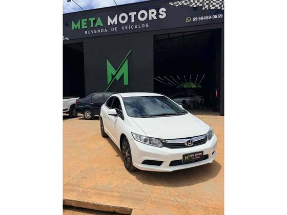 HONDA CIVIC 1.8 LXS 16V FLEX 4P AUTOMÁTICO HONDA CIVIC 1.8 LXS 16V FLEX 4P AUTOMÁTICO